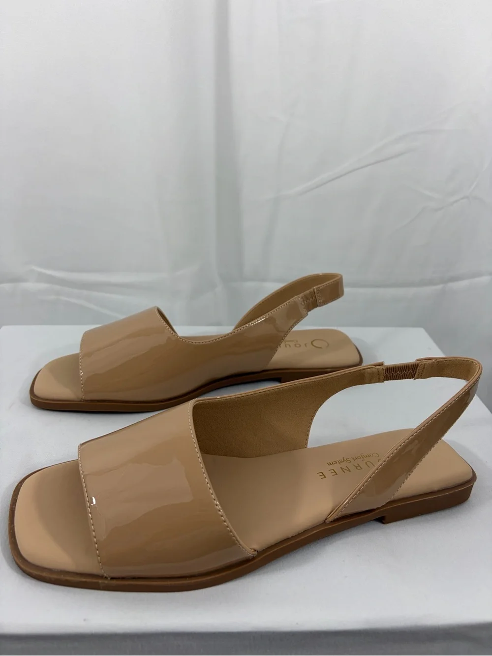 NWT Journee Women’s Size 6.5 Elastic Nude Patent Slingback Sandals